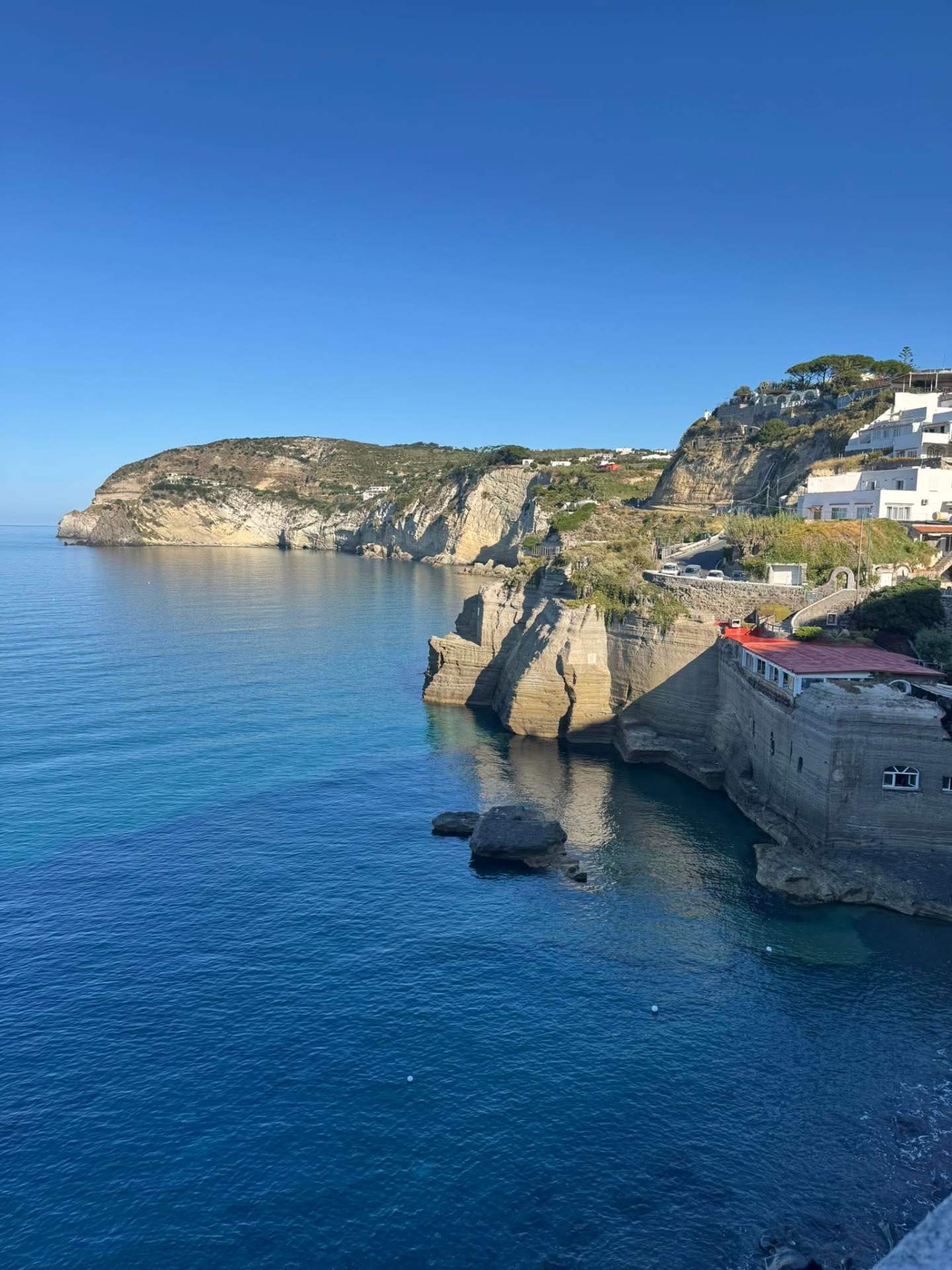 La Baia della Pelara all'alba