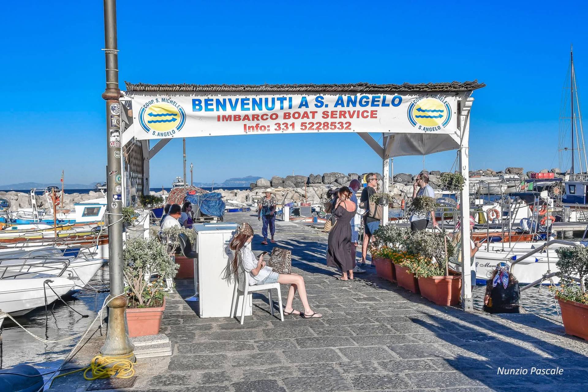 Imbarco dei taxi-boat al porticciolo di Sant'Angelo