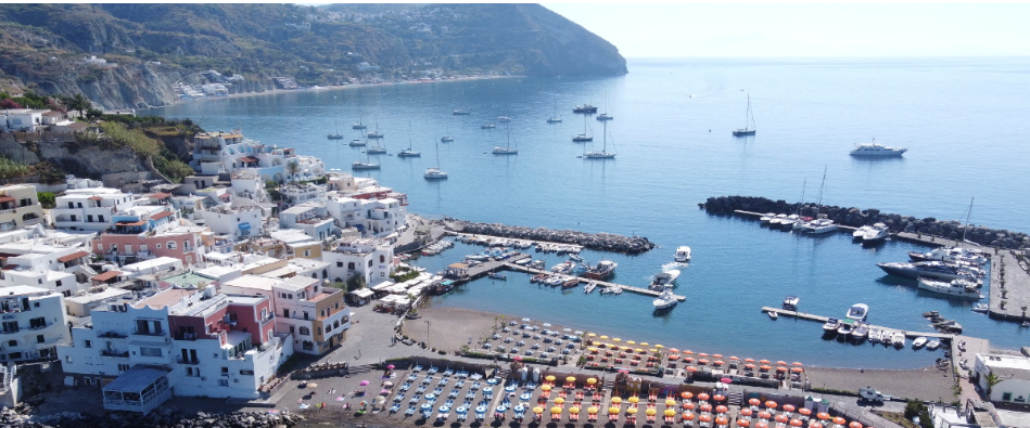 L'approdo sicuro: la Marina