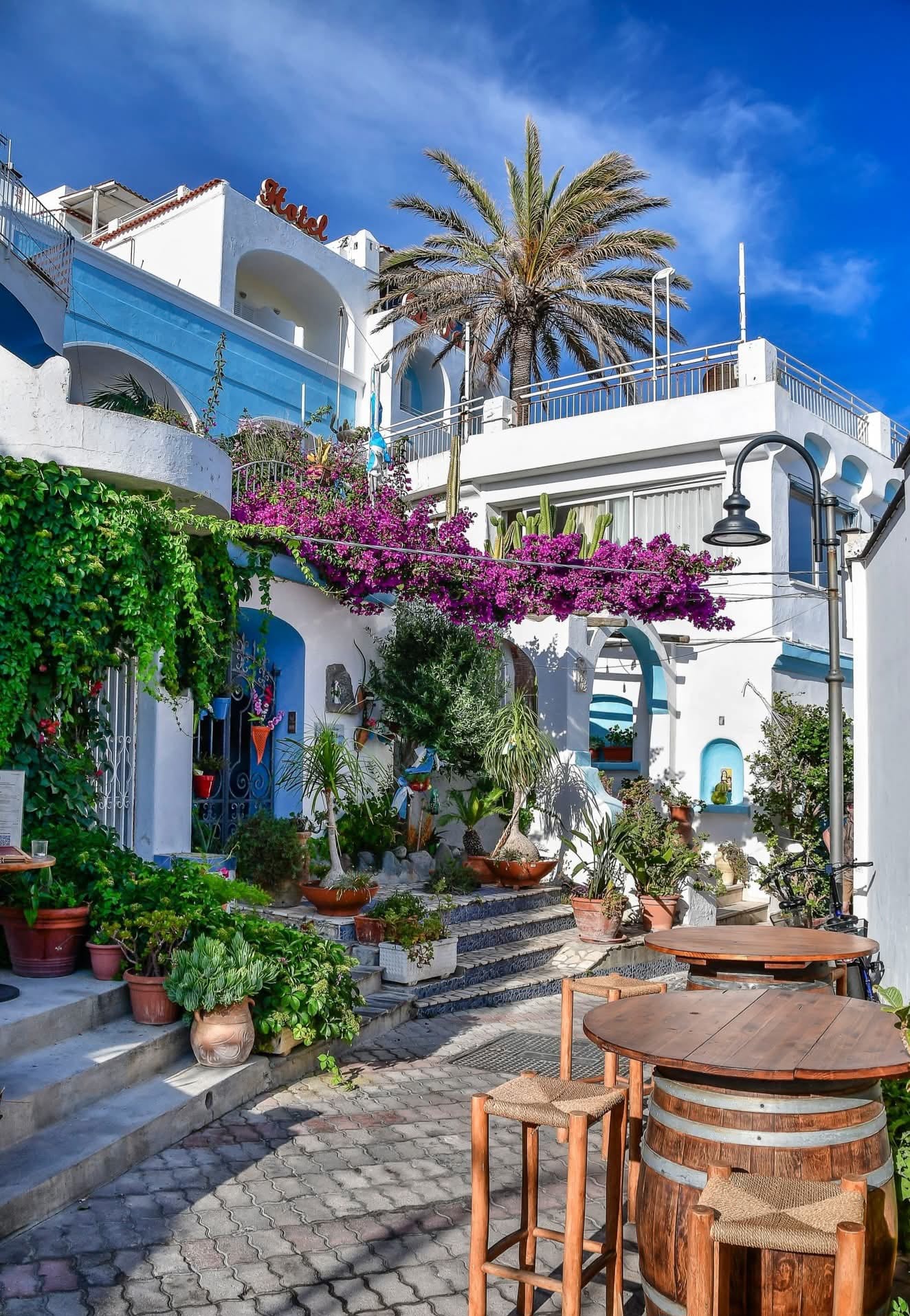 La piazzetta di Sant'Angelo, Ischia